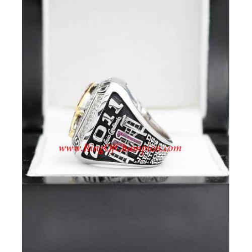 Sold at Auction: St. Louis Cardinals 2011 Championship Ring